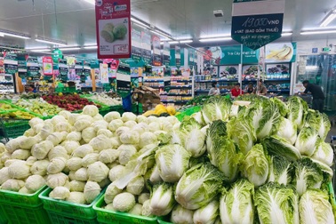 Khắp nơi ngập lụt, giải bài toán cung ứng thực phẩm ở miền Bắc ra sao?