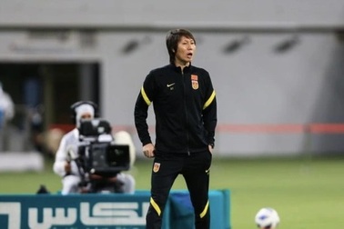 "HLV Li Tie sẽ mất việc nếu thua tuyển Việt Nam"