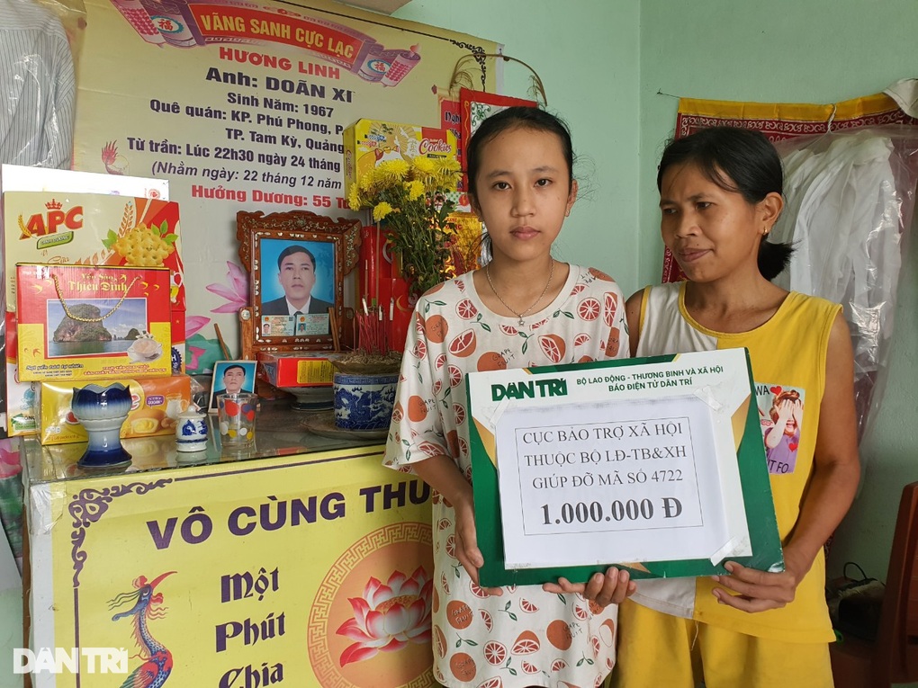 Trao quà của Bộ LĐ-TBXH tới 30 hoàn cảnh khó khăn - 12 Trao quà của Bộ LĐ-TBXH tới 30 hoàn cảnh khó khăn - 12