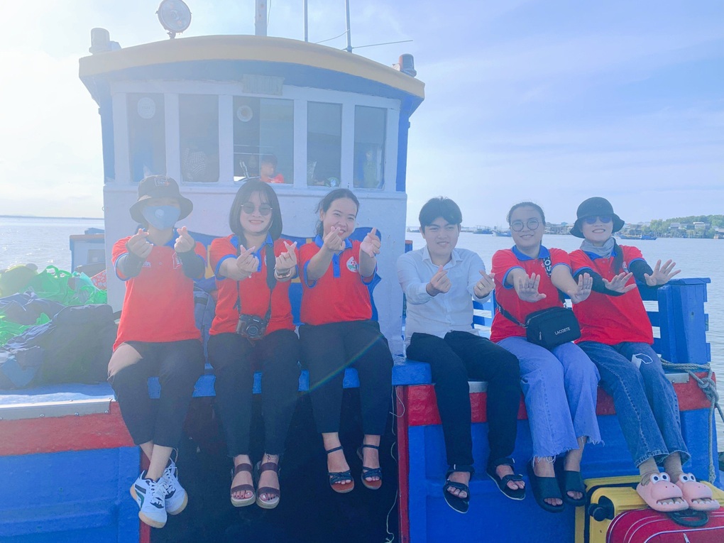 Hơn 1 triệu thí sinh làm thủ tục dự thi tốt nghiệp THPT 2023 - 7 Hơn 1 triệu thí sinh làm thủ tục dự thi tốt nghiệp THPT 2023 - 7