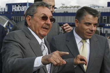 Chủ tịch Cuba Raul Castro thay 8 bộ trưởng