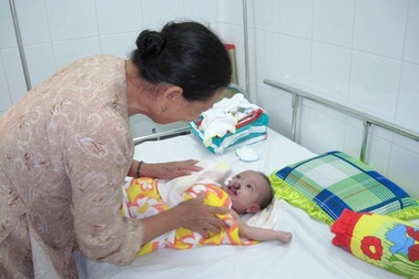 Nhân Nghĩa tăng cân và được chuyển sang Phòng tiền phẫu