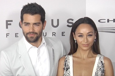 Jesse Metcalfe & Cara Santana sánh đôi dự sự kiện