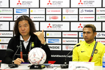 HLV Malaysia: "Tuyển Việt Nam thiếu nghiêm túc trước Singapore"