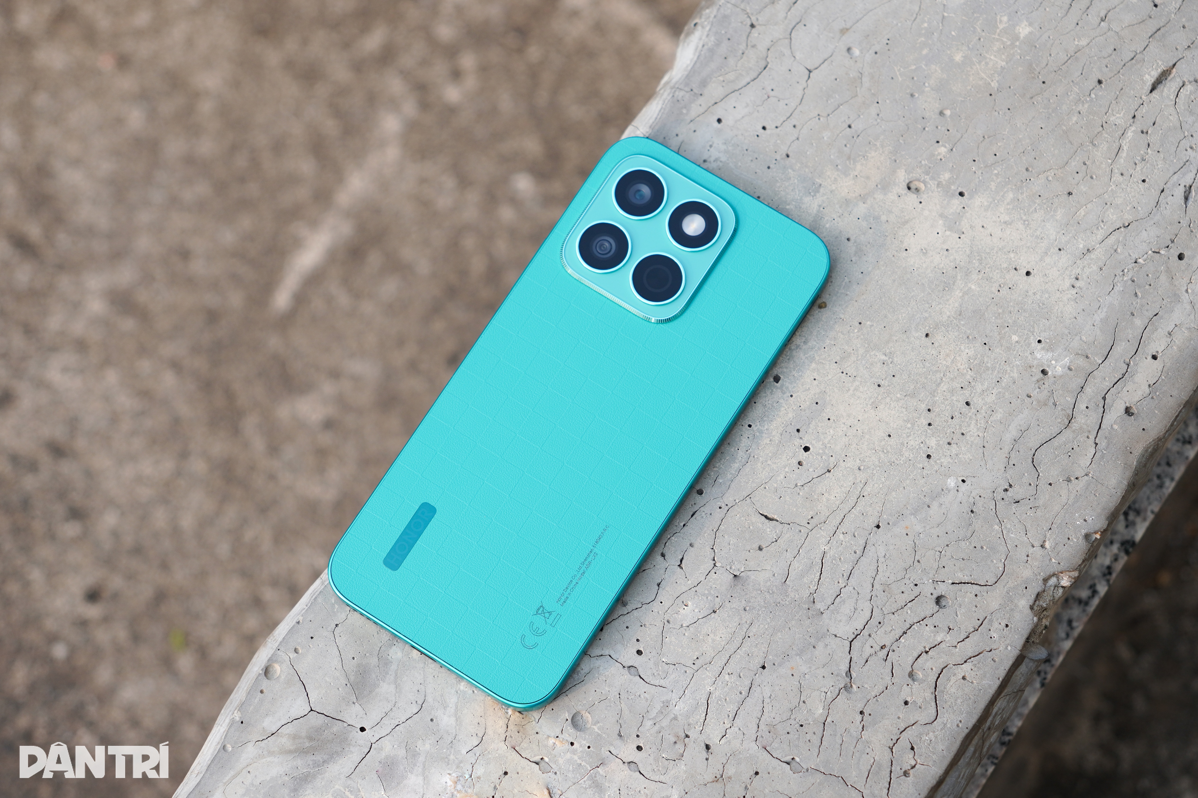 View - Đánh giá chi tiết Honor X8c: Mỏng nhẹ, thiếu kết nối 5G | Báo Dân trí