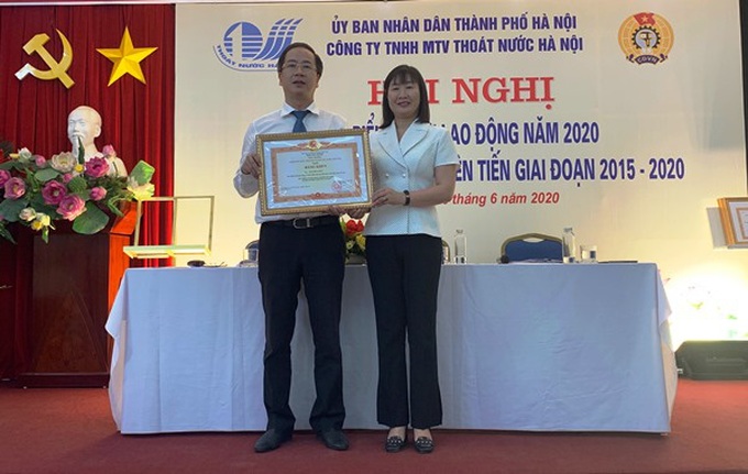 Công ty Thoát nước Hà Nội: Đảm bảo cuộc sống, sức khỏe của người lao động - Ảnh 2. Công ty Thoát nước Hà Nội: Đảm bảo cuộc sống, sức khỏe của người lao động - Ảnh 2.