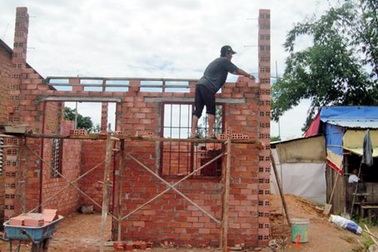 Thêm 300.000 hộ nghèo được vay tiền ưu đãi để xây, sửa nhà