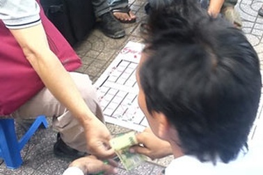 Cờ độ bạc triệu lôi kéo sinh viên