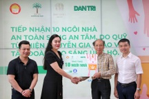 Gia đình truyền thống giàu lòng nhân ái tặng 10 "nhà an toàn, sống an tâm"