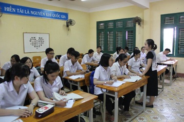 Nữ sinh giành cùng lúc 3 học bổng nuôi khát vọng trở thành nhà ngoại giao