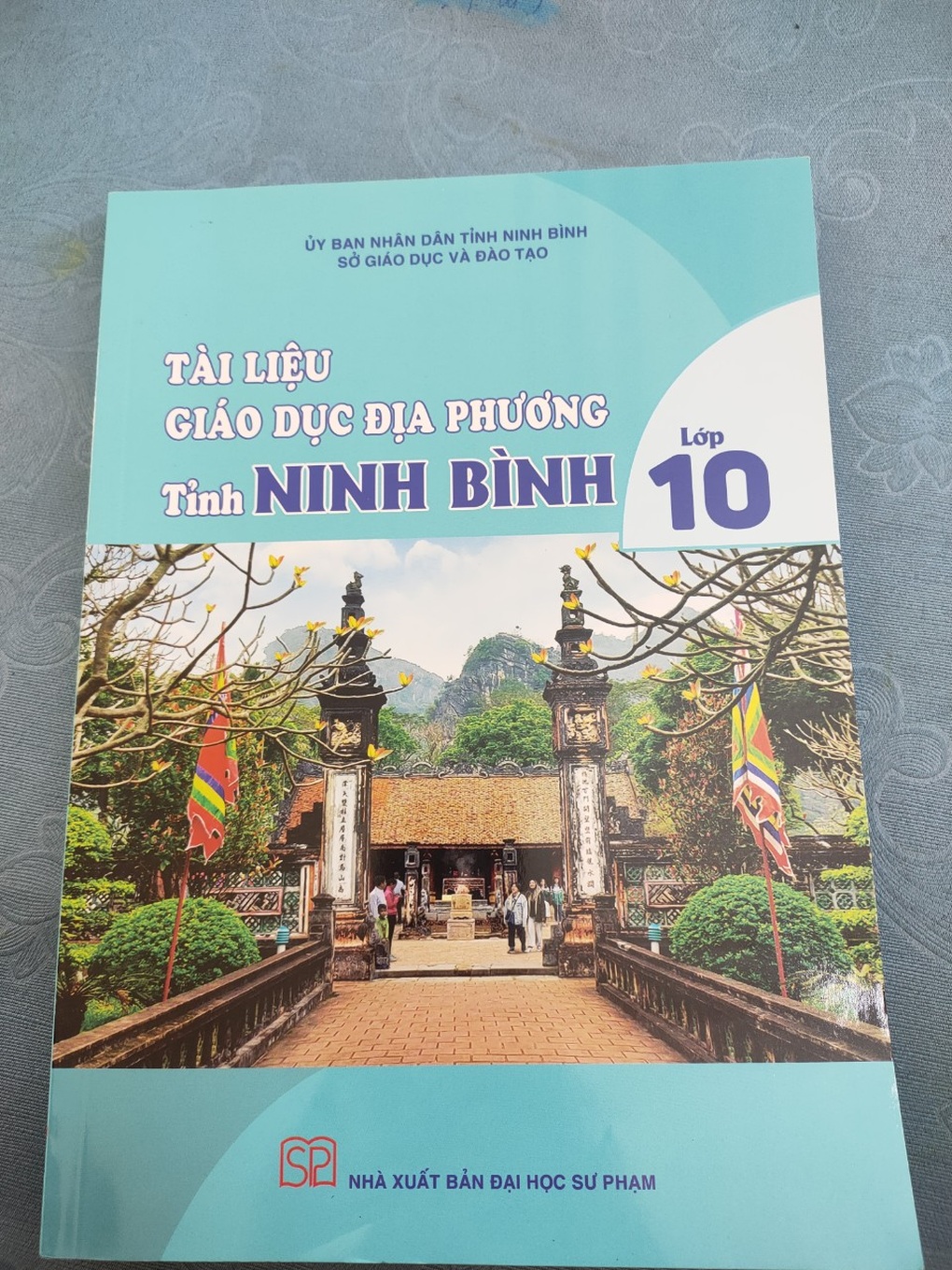 Các trường xoay xở dạy Giáo dục địa phương trong cảnh thiếu sách, kinh phí - 2 Các trường xoay xở dạy Giáo dục địa phương trong cảnh thiếu sách, kinh phí - 2