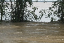 Lũ sắp đạt đỉnh cao nhất trong năm, 6 người thiệt mạng