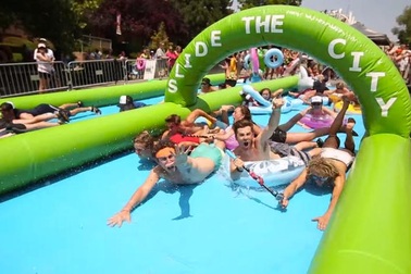 Sốt sình sịch với Hawaii Party dịp lễ 30.4