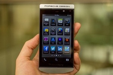 Cận cảnh BlackBerry Z10 phiên bản cao cấp có giá hơn 2.000 USD
