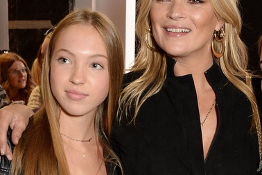 Con gái xinh đẹp 14 tuổi của siêu mẫu Kate Moss