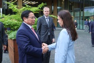 Thủ tướng thăm trung tâm chính phủ số hàng đầu thế giới tại Estonia