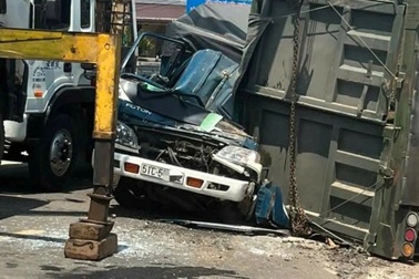 Tai nạn liên hoàn ở Đắk Nông, một tài xế tử vong trong cabin