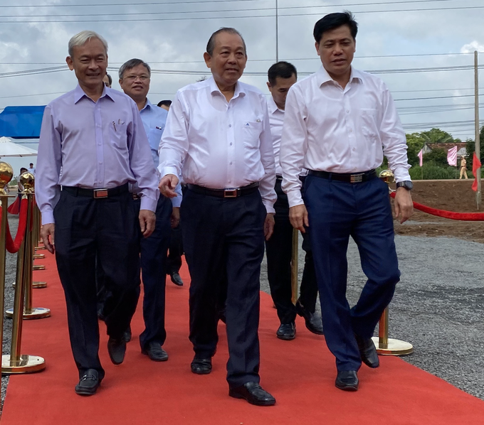 Phó Thủ tướng Trịnh Đình Dũng phát lệnh khởi công Dự án cao tốc Vĩnh Hảo - Phan Thiết - Ảnh 3.