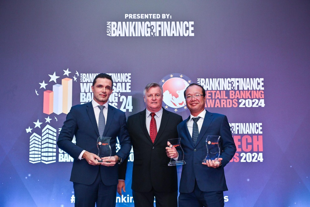 Chiến lược bán lẻ cộng hưởng số hóa của HDBank được đánh giá cao - 1 Chiến lược bán lẻ cộng hưởng số hóa của HDBank được đánh giá cao - 1