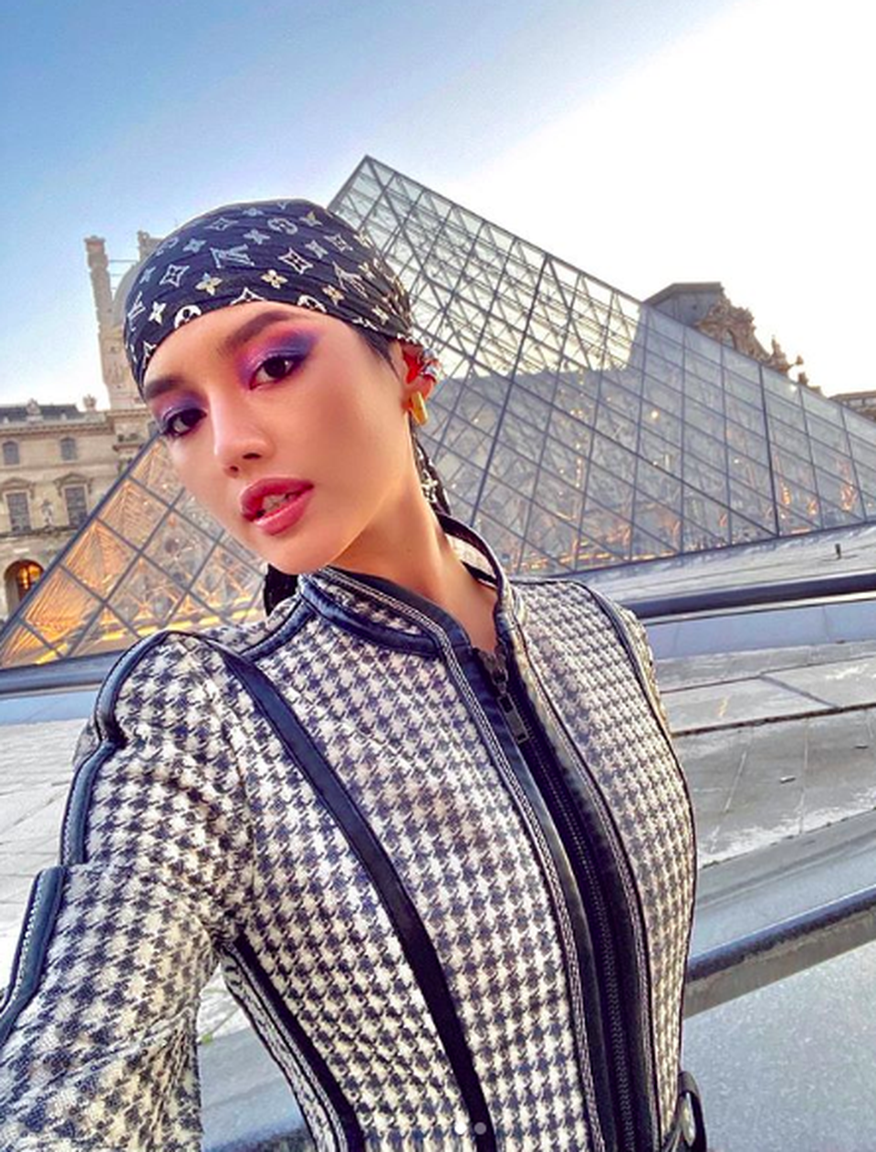 Sau Châu Bùi, Khánh Linh liệu có phải cách ly khi từ Paris về Việt Nam? - 2 Sau Châu Bùi, Khánh Linh liệu có phải cách ly khi từ Paris về Việt Nam? - 2