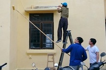 "Kiêu" như dịch vụ dọn nhà đón Tết