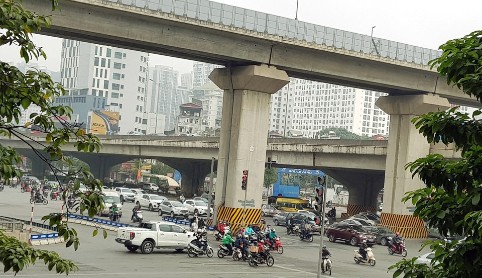 Giao thông Hà Nội “hạ nhiệt” ngày đầu kỳ nghỉ Tết - 5 Giao thông Hà Nội “hạ nhiệt” ngày đầu kỳ nghỉ Tết - 5