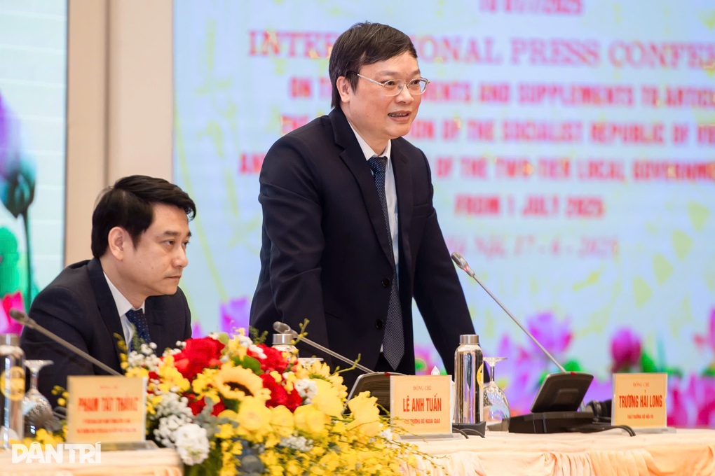 Lãnh đạo Bộ Nội vụ tiết lộ trăn trở khi xây dựng bộ máy chưa có tiền lệ - 1 Lãnh đạo Bộ Nội vụ tiết lộ trăn trở khi xây dựng bộ máy chưa có tiền lệ - 1