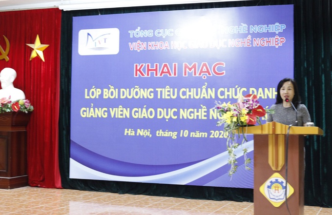 Khai giảng lớp bồi dưỡng theo tiêu chuẩn chức danh nghề nghiệp viên chức chuyên ngành giảng viên giáo dục nghề nghiệp chính - Ảnh 1.