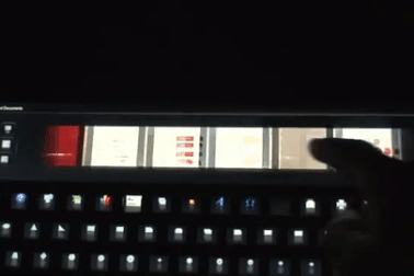 Apple "mượn" ý tưởng của Microsoft 17 năm trước để làm Touch Bar?