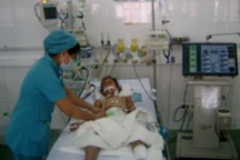 Hoại tử chân vì bị rắn hổ mèo cắn