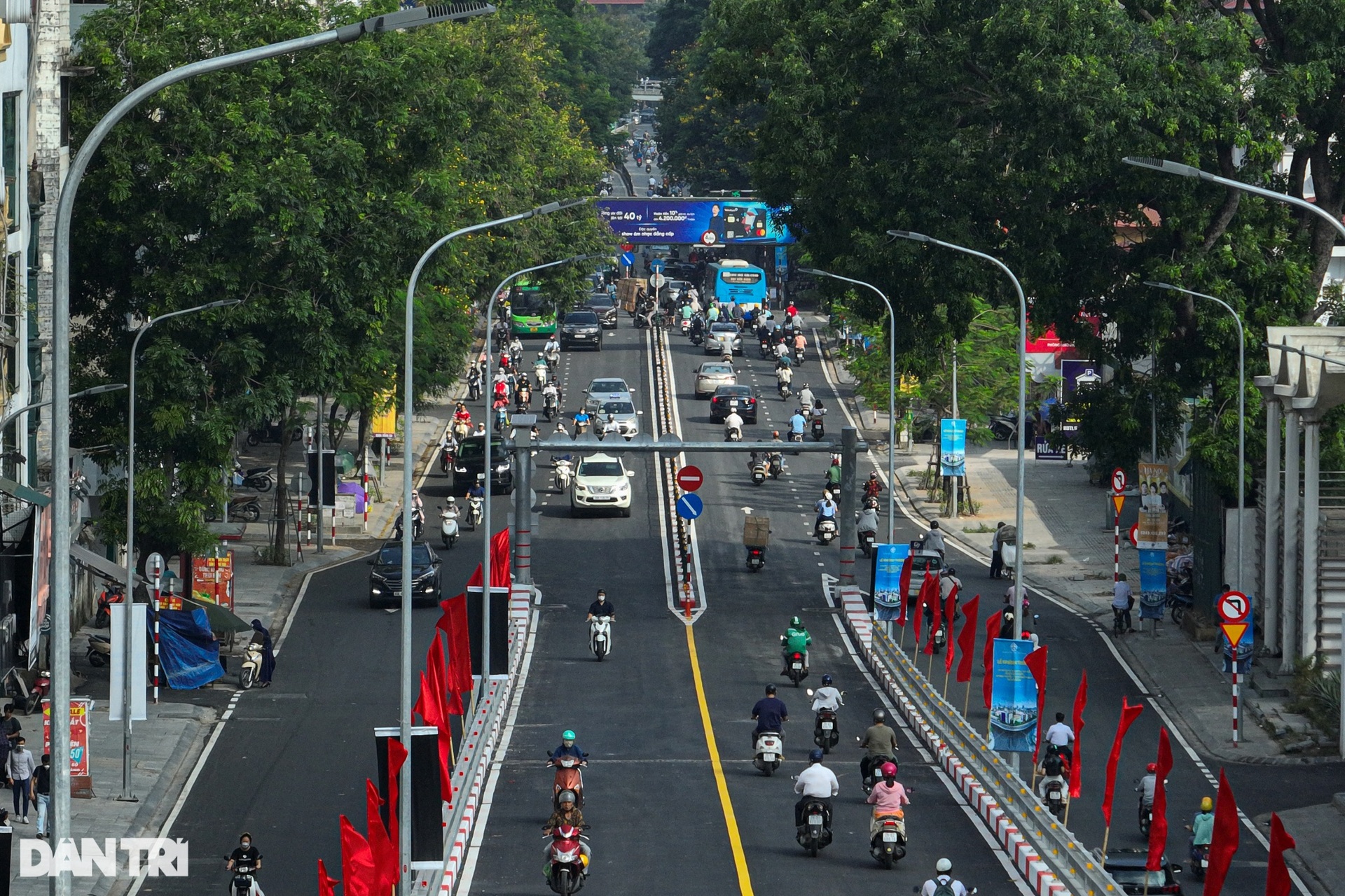 Thông xe cầu vượt chữ C đầu tiên ở Hà Nội, trị giá gần 150 tỷ đồng - 13 Thông xe cầu vượt chữ C đầu tiên ở Hà Nội, trị giá gần 150 tỷ đồng - 13