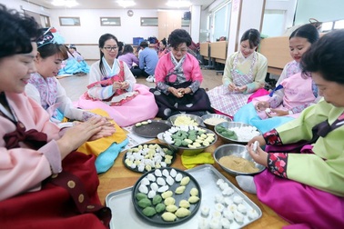 70% cô dâu nước ngoài tại Hàn Quốc là người Việt