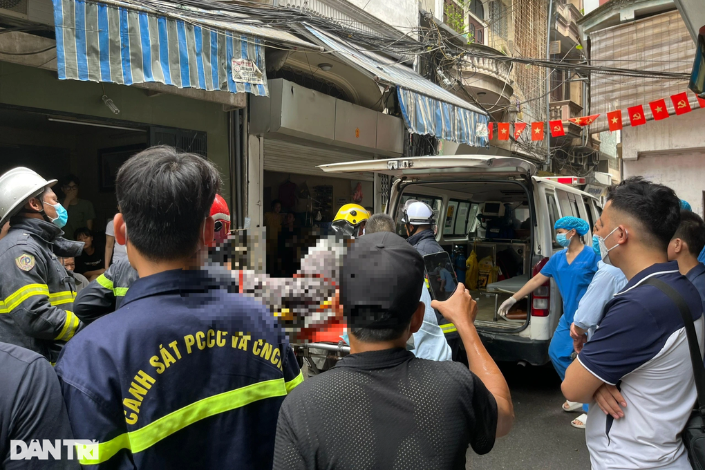 Lời kể của cảnh sát cứu hỏa trong vụ cháy 3 người chết ở Hà Nội - 4 Lời kể của cảnh sát cứu hỏa trong vụ cháy 3 người chết ở Hà Nội - 4