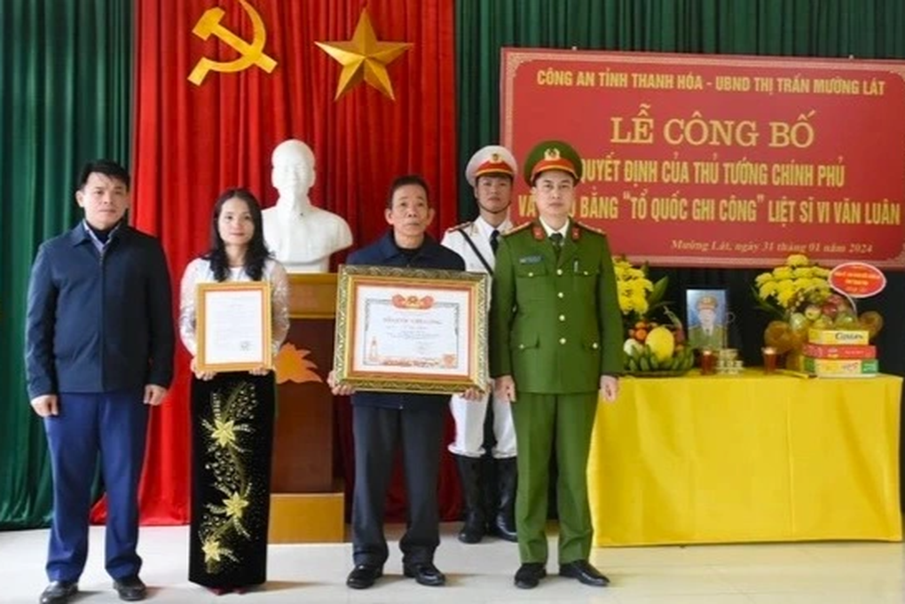 Trung tá công an hi sinh khi bắt tội phạm được cấp bằng Tổ quốc ghi công - 1 Trung tá công an hi sinh khi bắt tội phạm được cấp bằng Tổ quốc ghi công - 1
