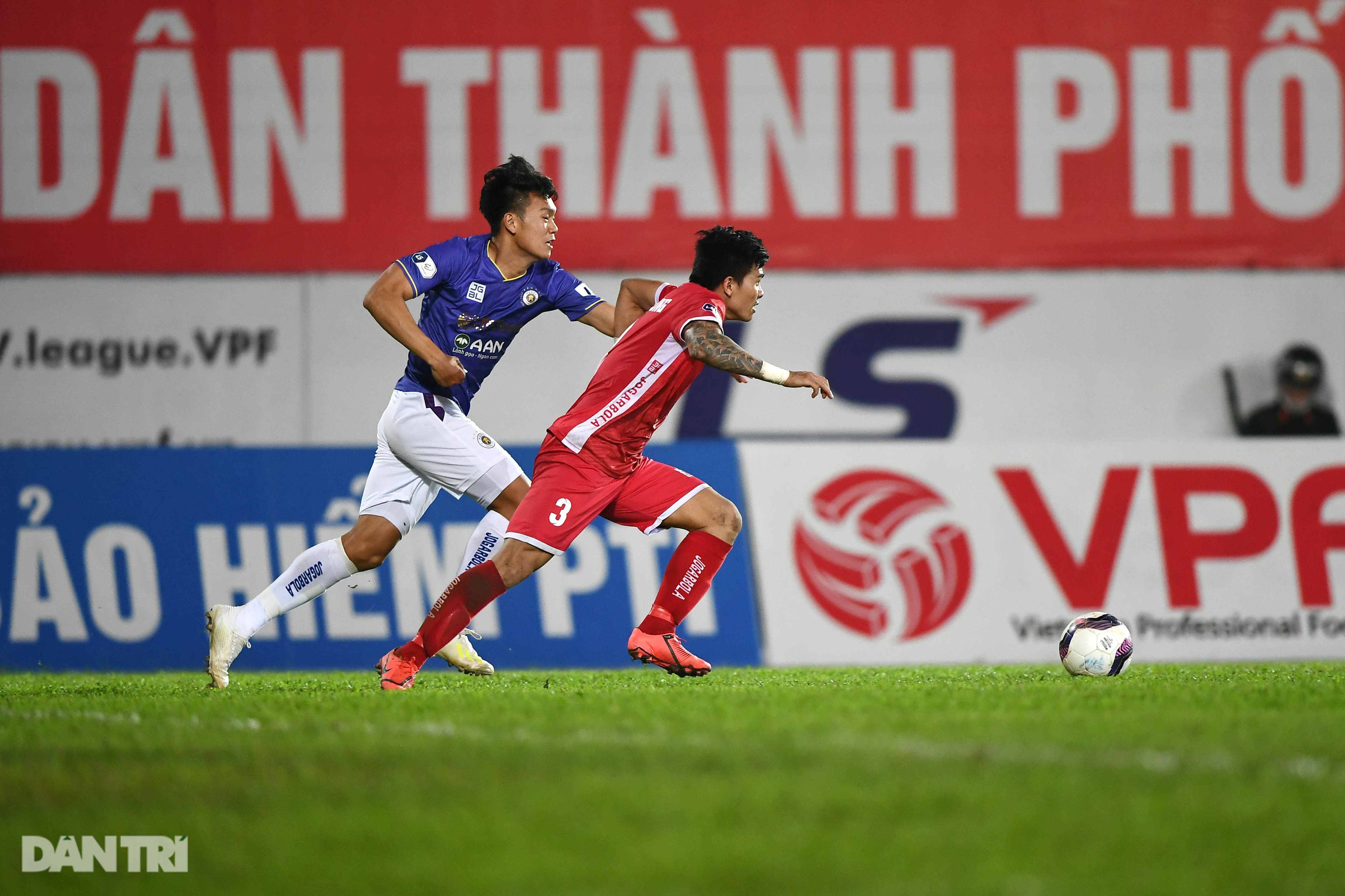 Người hùng Tấn Trường giúp CLB Hà Nội có 3 điểm đầu tiên ở V-League - 7 Người hùng Tấn Trường giúp CLB Hà Nội có 3 điểm đầu tiên ở V-League - 7
