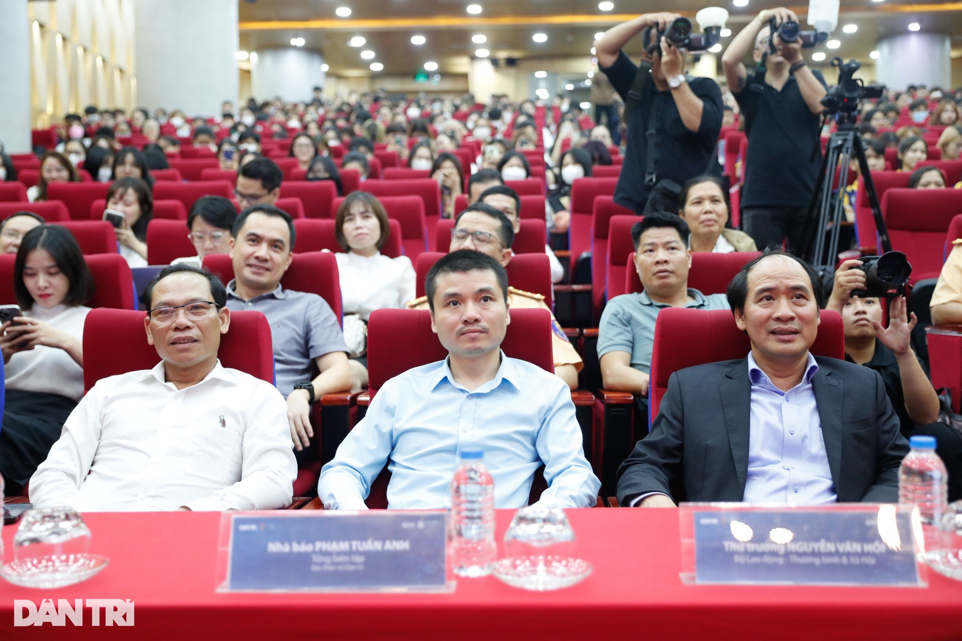 Chương trình Sáng kiến An toàn Giao thông lan tỏa thông điệp tới thế hệ trẻ - 3 Chương trình Sáng kiến An toàn Giao thông lan tỏa thông điệp tới thế hệ trẻ - 3