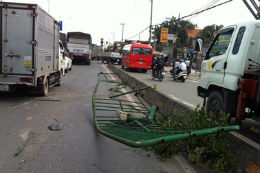 Truy tìm chiếc xe tải “làm loạn” trên quốc lộ 1A
