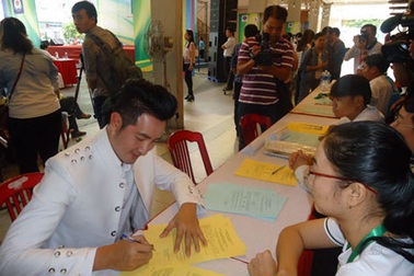 Vì sao ca sĩ Nguyễn Phi Hùng ký giấy hiến tạng cho y học?