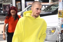 Hơn 20 người bị Justin Bieber hủy theo dõi, có bạn trai của Selena Gomez