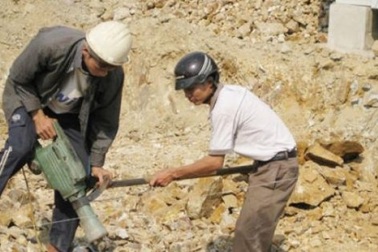 Từ vụ sập lò vôi: Chủ lơ là an toàn, người lao động lãnh đủ