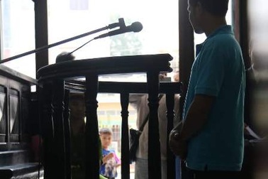 Thêm 3 luật sư bào chữa cho bị cáo trong vụ “con ruồi 500 triệu”