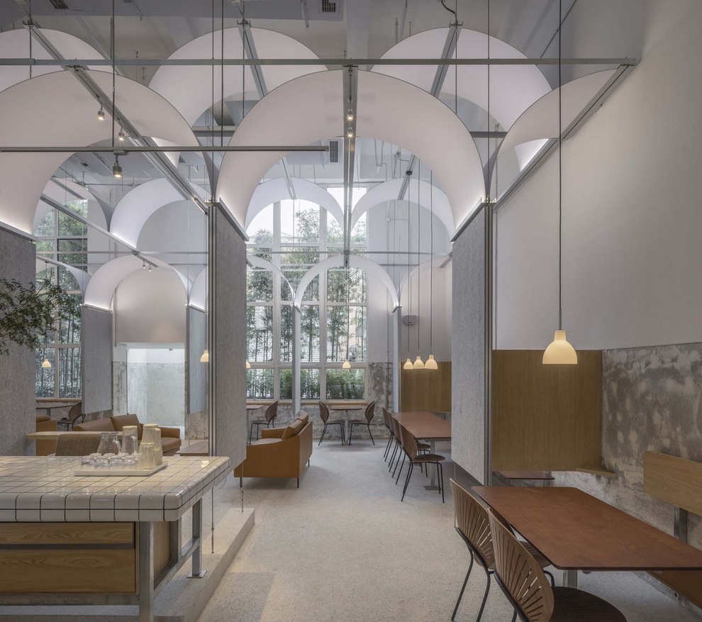 Quán cà phê phân chia không gian độc lạ, càng vào trong càng bất ngờ - 7 Quán cà phê phân chia không gian độc lạ, càng vào trong càng bất ngờ - 7