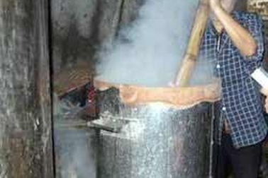 Công thức nấu rượu bằng... phân đạm