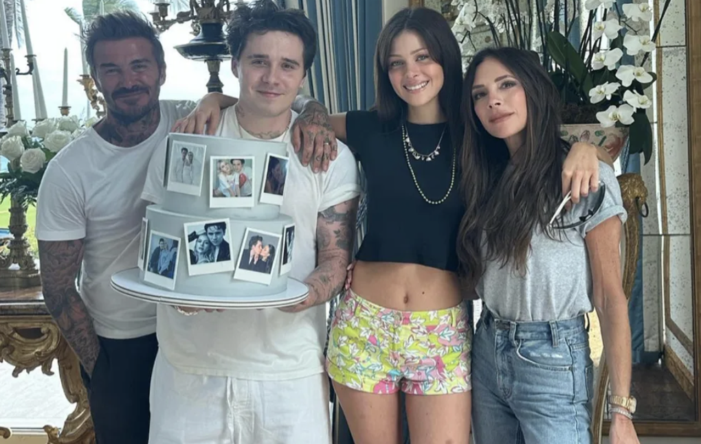 Con dâu nhà Beckham xuất thân giàu có, sở hữu thân hình nóng bỏng - 7 Con dâu nhà Beckham xuất thân giàu có, sở hữu thân hình nóng bỏng - 7