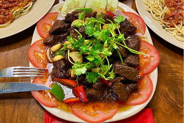 Trải nghiệm vị bò lúc lắc "chuẩn Âu" tại Lẩu Đức Trọc