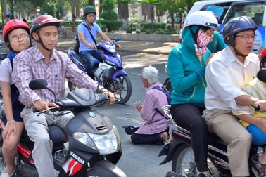 TPHCM vận động người dân không cho tiền người ăn xin