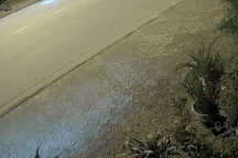 Xe máy không người lái lao thẳng vào nhà dân trong đêm