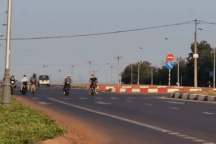 Cảnh sát truy tìm 2 thanh niên đua xe trên đại lộ nghìn tỷ đồng ở Đắk Lắk