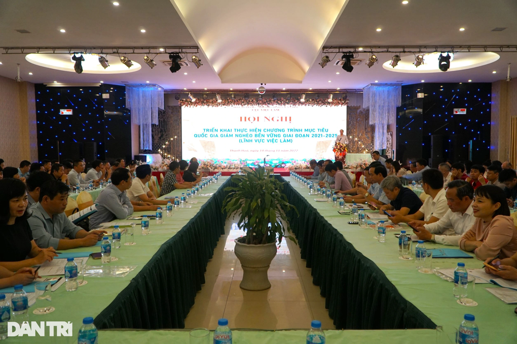 Hơn 2.600 tỷ đồng hỗ trợ việc làm bền vững cho người lao động nghèo - 1 Hơn 2.600 tỷ đồng hỗ trợ việc làm bền vững cho người lao động nghèo - 1