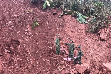 Hủy nổ thành công 2 quả bom M-117 sót lại sau chiến tranh